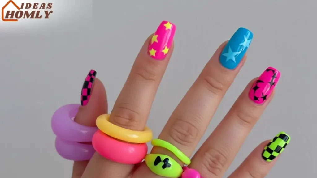 Indie-Sleaze Bright Nails