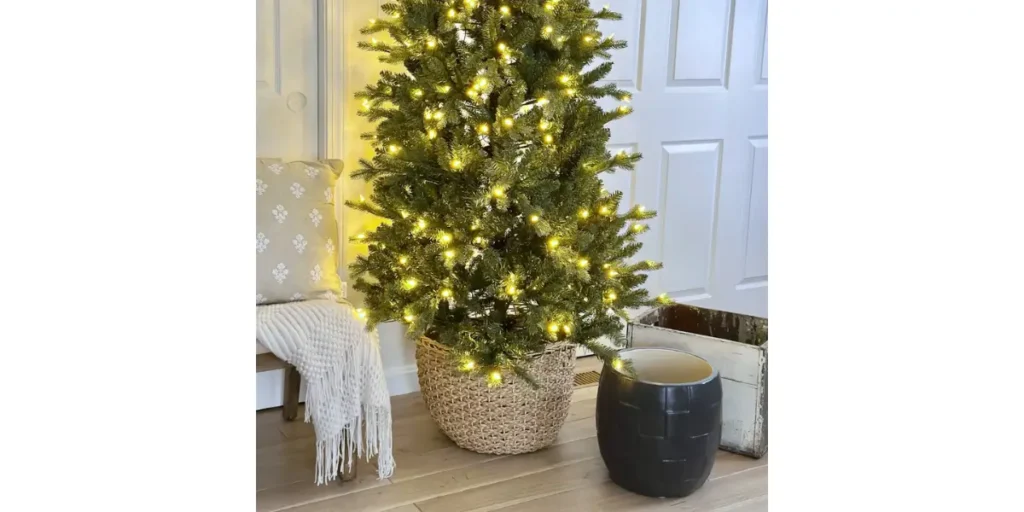 Christmas Decor Ideas for Small Apartments