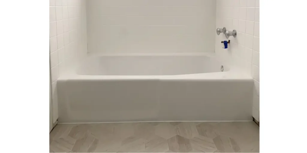 Refinish the Bathtub Instead of Replacing It
