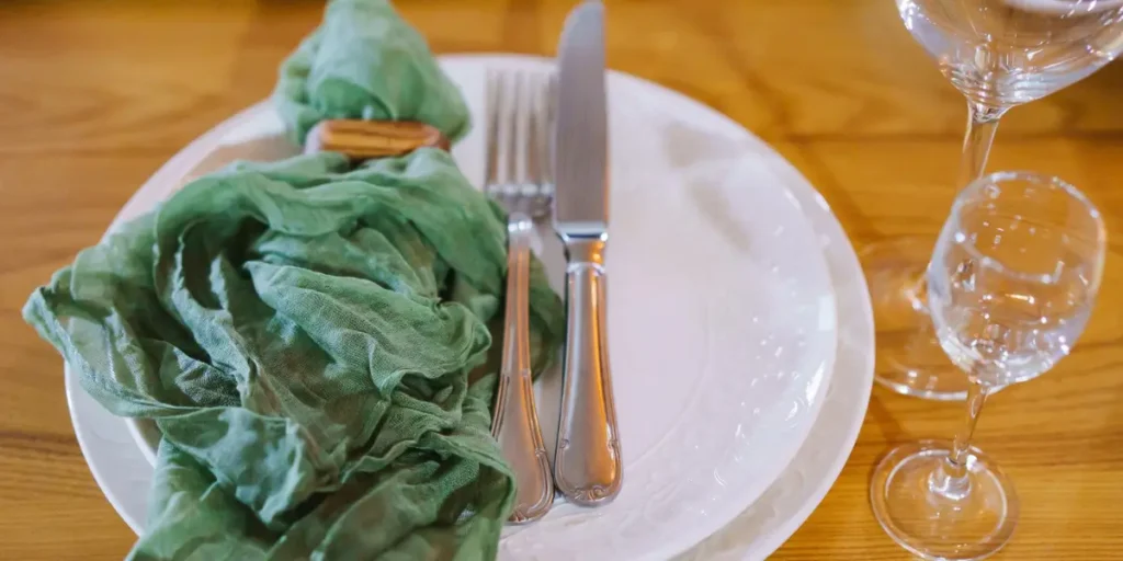 Decluttered Table Setting