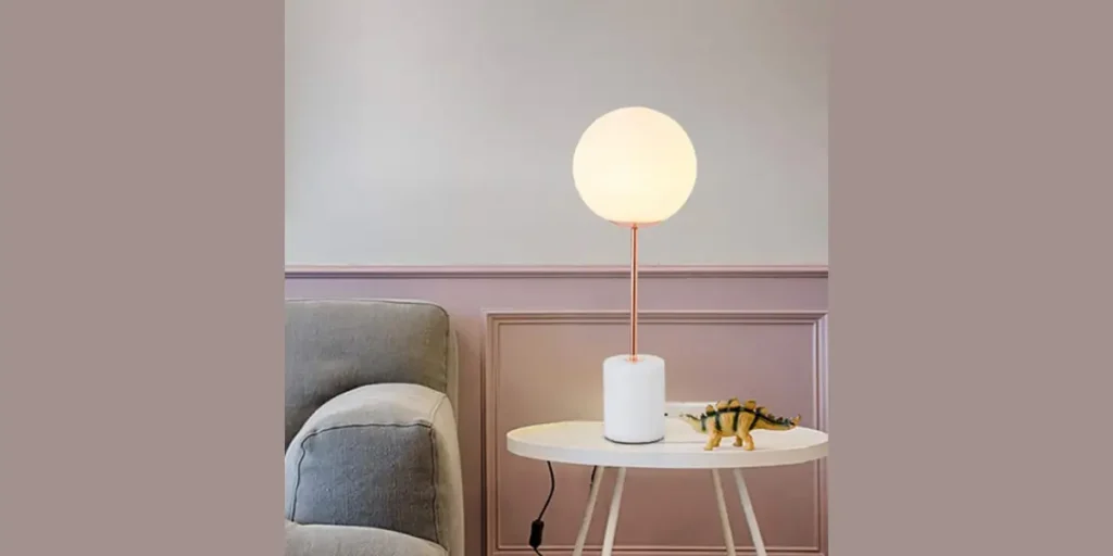 Glass Base Table Lamp