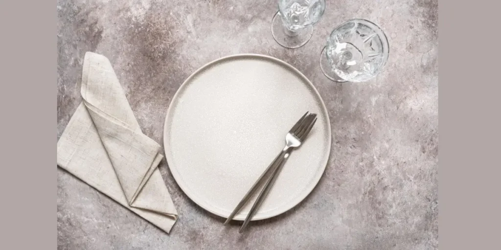 Minimalist Neutral Table Setting