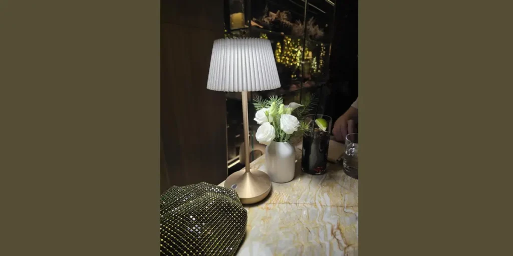 Modern Minimalist Table Lamp