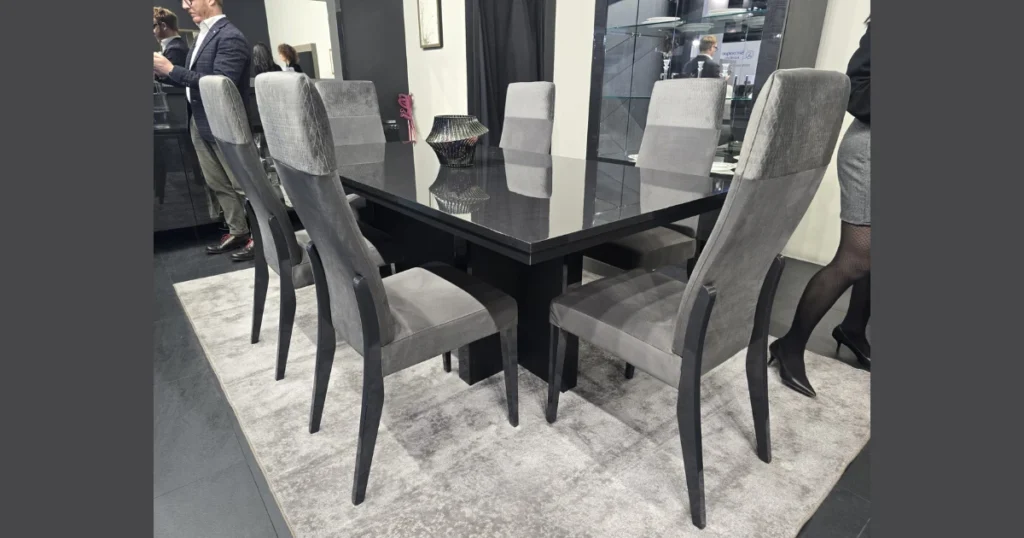 High Gloss Black Dining Table for Contemporary Homes