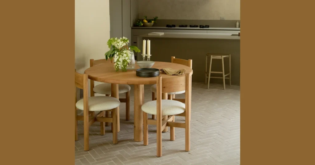 Round Oak Dining Table for Small Spaces