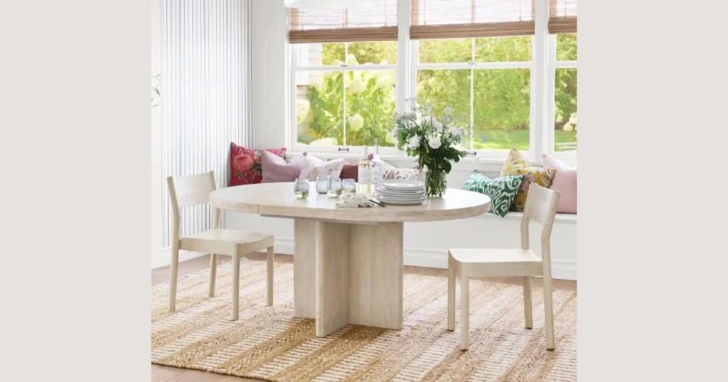 Round Pedestal Dining Table for Small Apartments