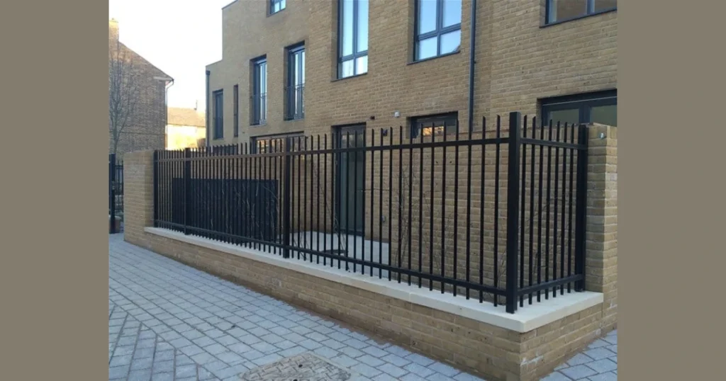 Vertical Bar Railing Design for Maximum Safety