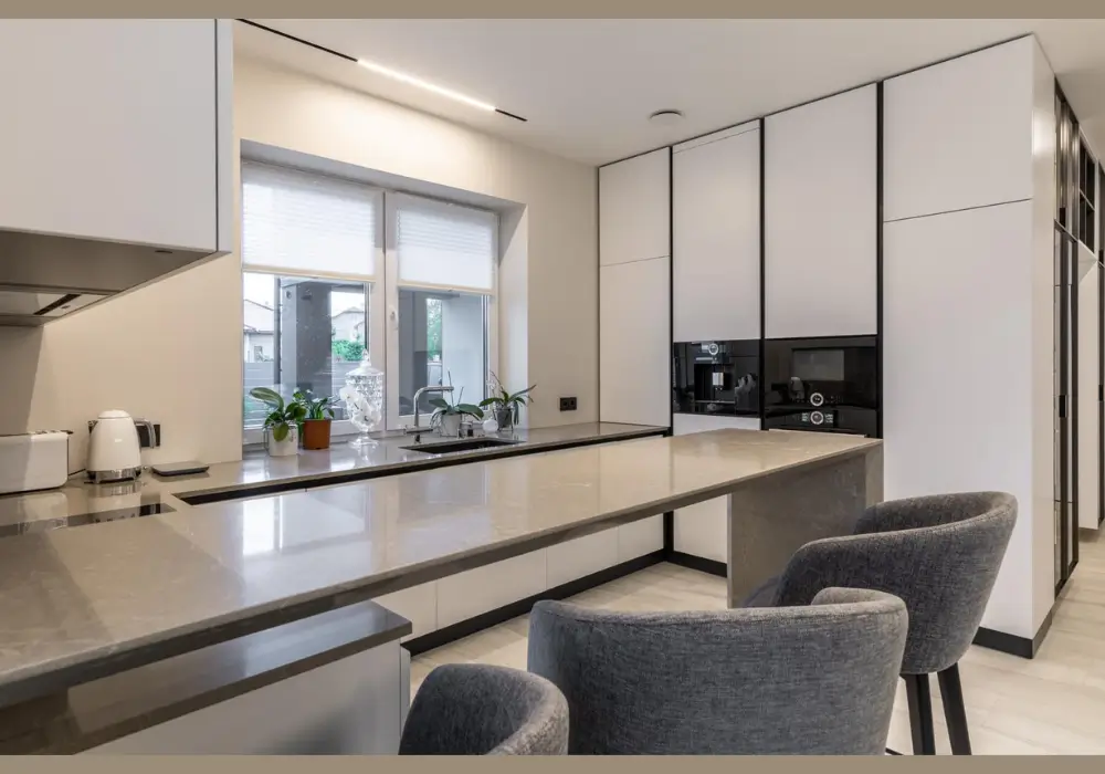 Kitchen Layout with Breakfast Bar