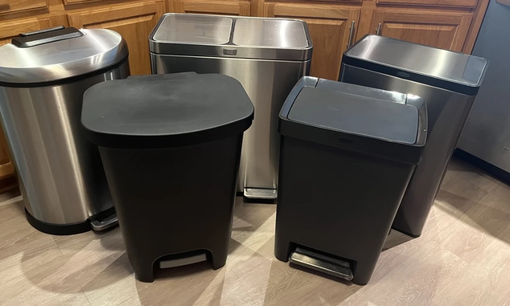 Pull-Out Trash Bin for a Cleaner and Hidden Waste System