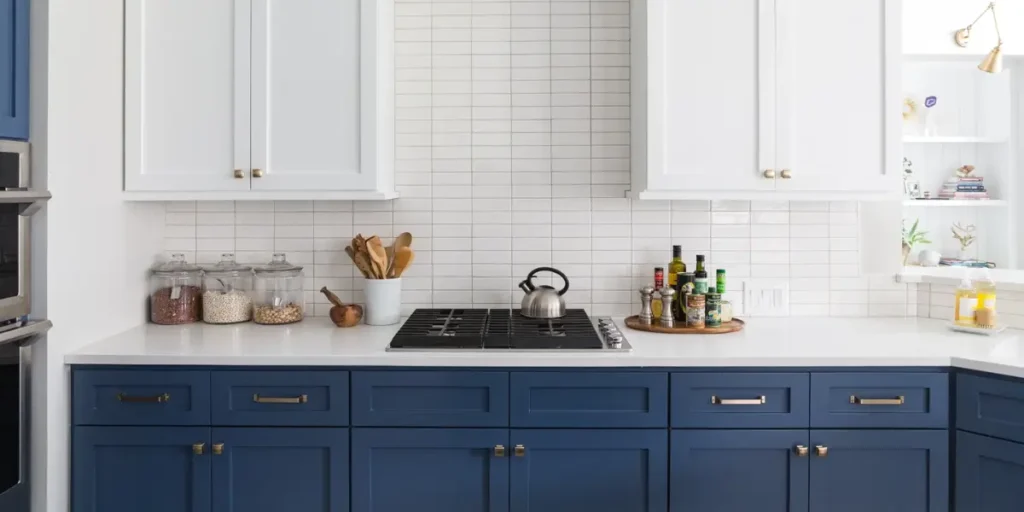 Two-Tone Cabinet Color Scheme