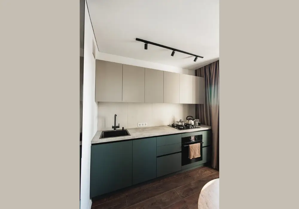 Two-Tone Kitchen Color Design