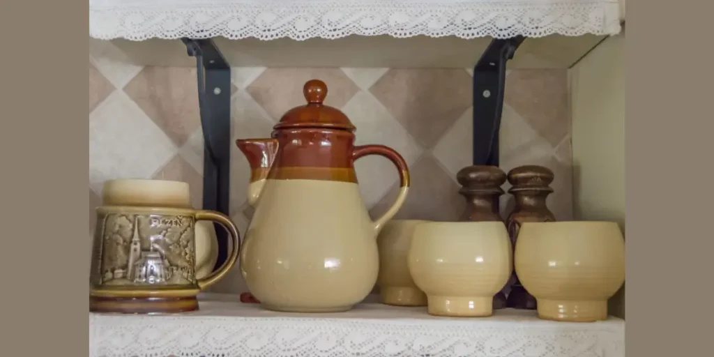 Vintage Kitchen Shelf Decor