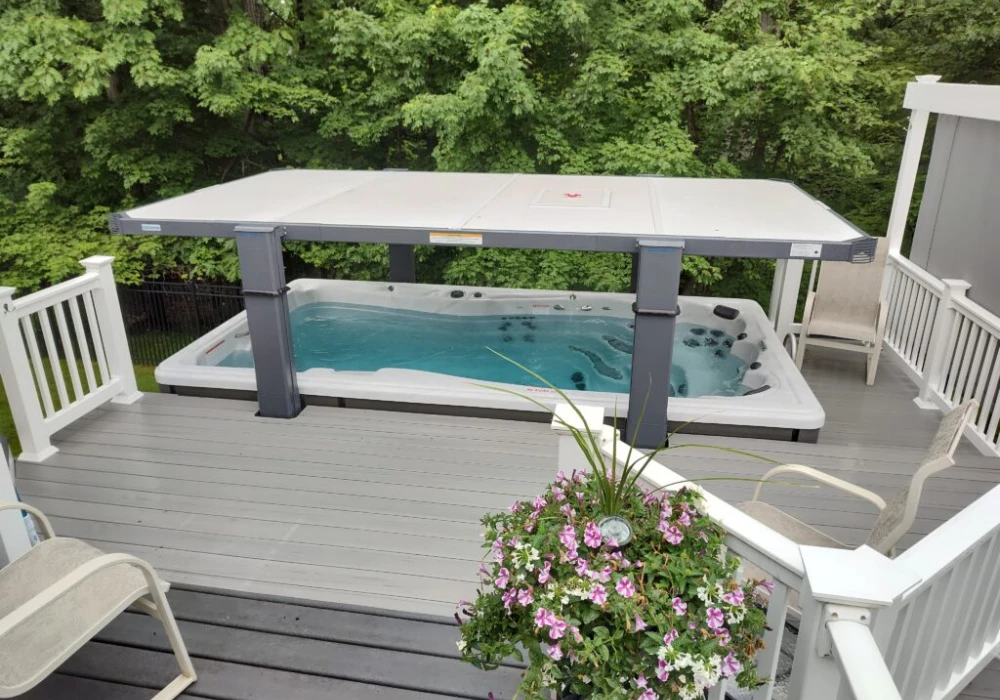 Balcony Pool with Privacy Cover Setup