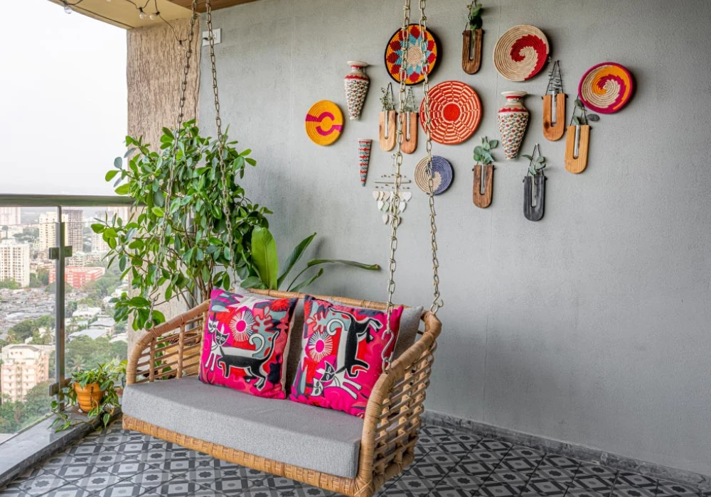 Balcony hanging decor ideas for a stylish look