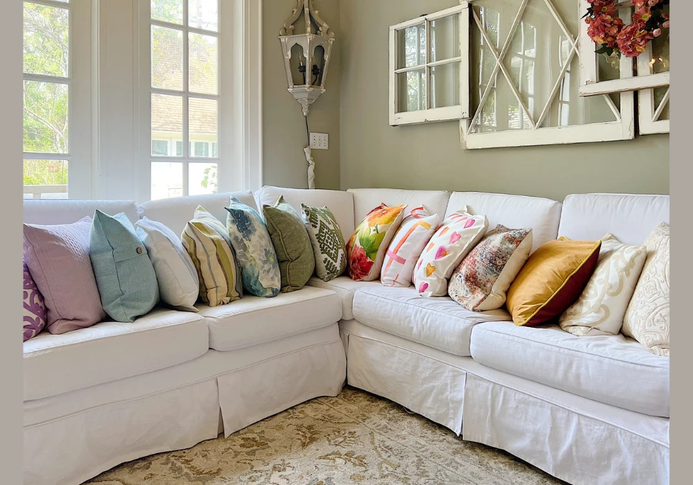 Bold Color Decorative Pillow Ideas for Statement Looks