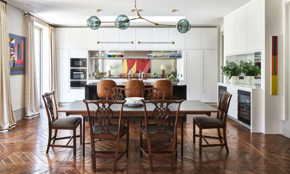 Choose a Bench and Chair Mix for a Relaxed Kitchen Dining Setup