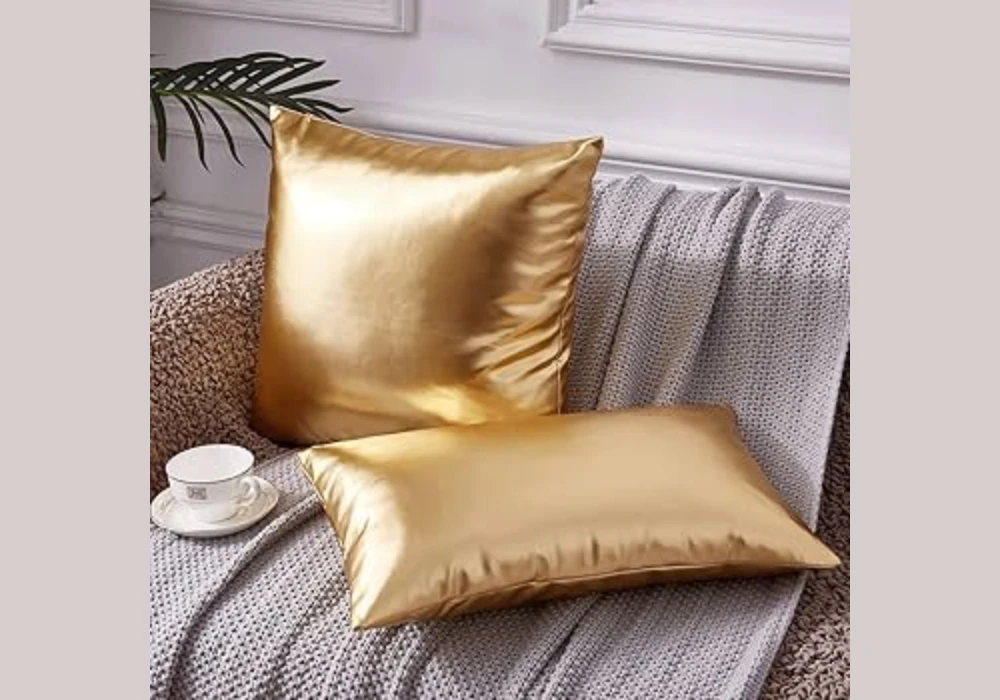 Cute Throw Pillow Ideas with Metallic Accent Details