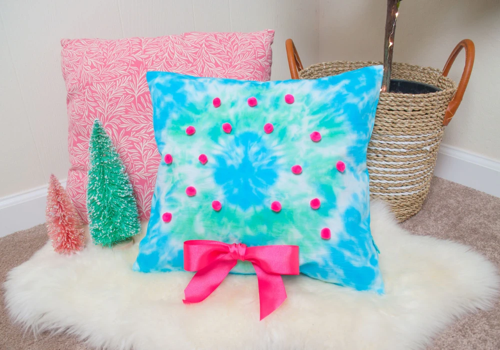 DIY Tie-Dye Pillow Cover Ideas for Colorful Room Style