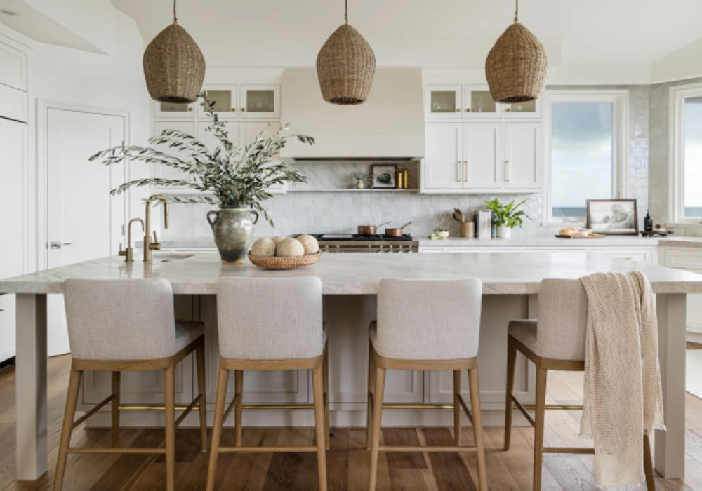 Declutter-Based Summer Kitchen Styling Ideas for Cleaner Space Flow