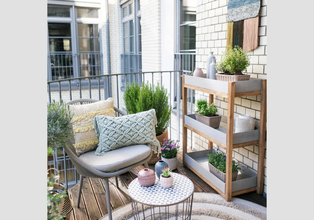 Decorative Container Gardening for Balcony Styling