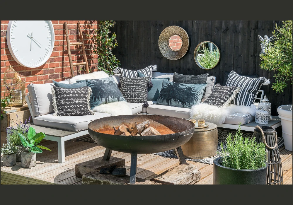 Fire Pit and Cozy Corner Summer Setup Ideas