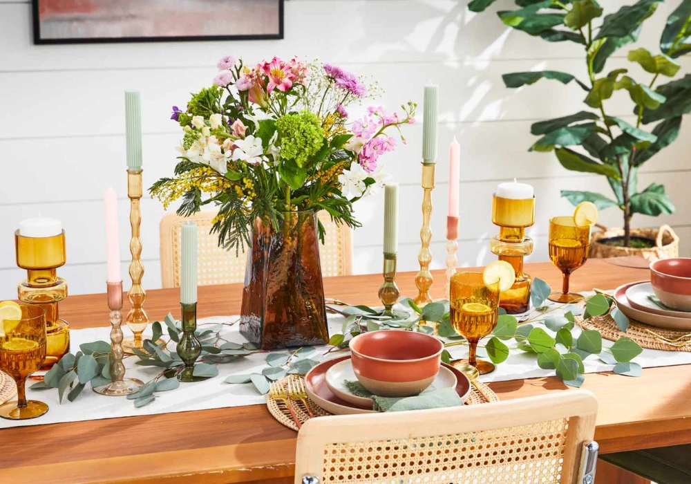 Floral Summer Tablescape Idea for a Colorful and Fresh Table Look