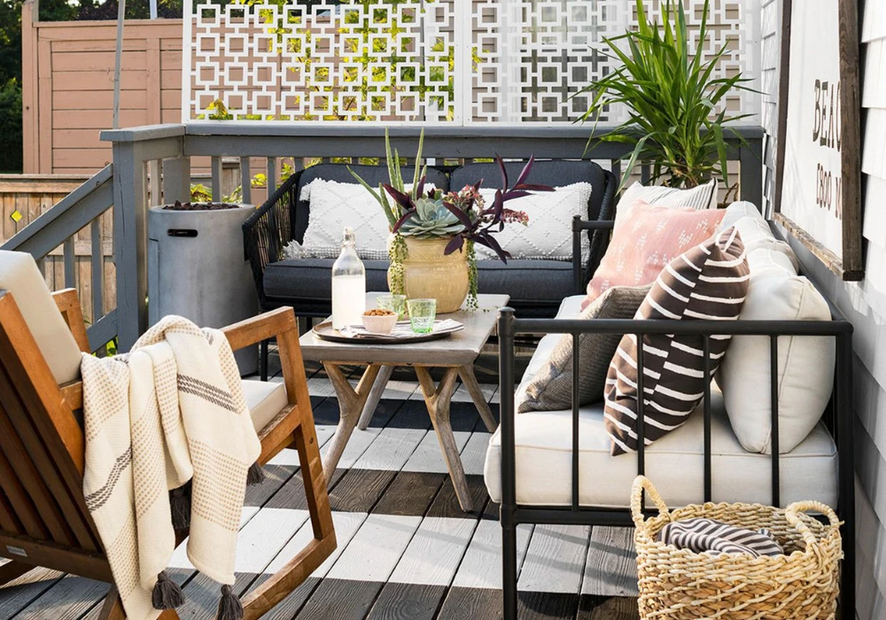 Folding Balcony Couch Ideas for Small Apartments