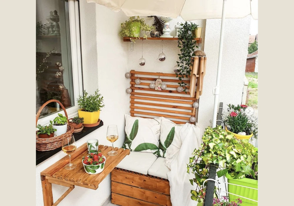 Folding Wall-Mounted Balcony Table Ideas for Small Spaces