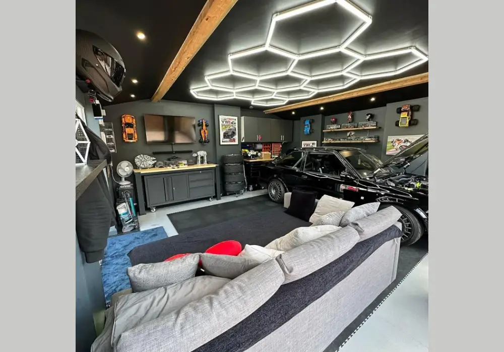 Garage Entertainment Zone