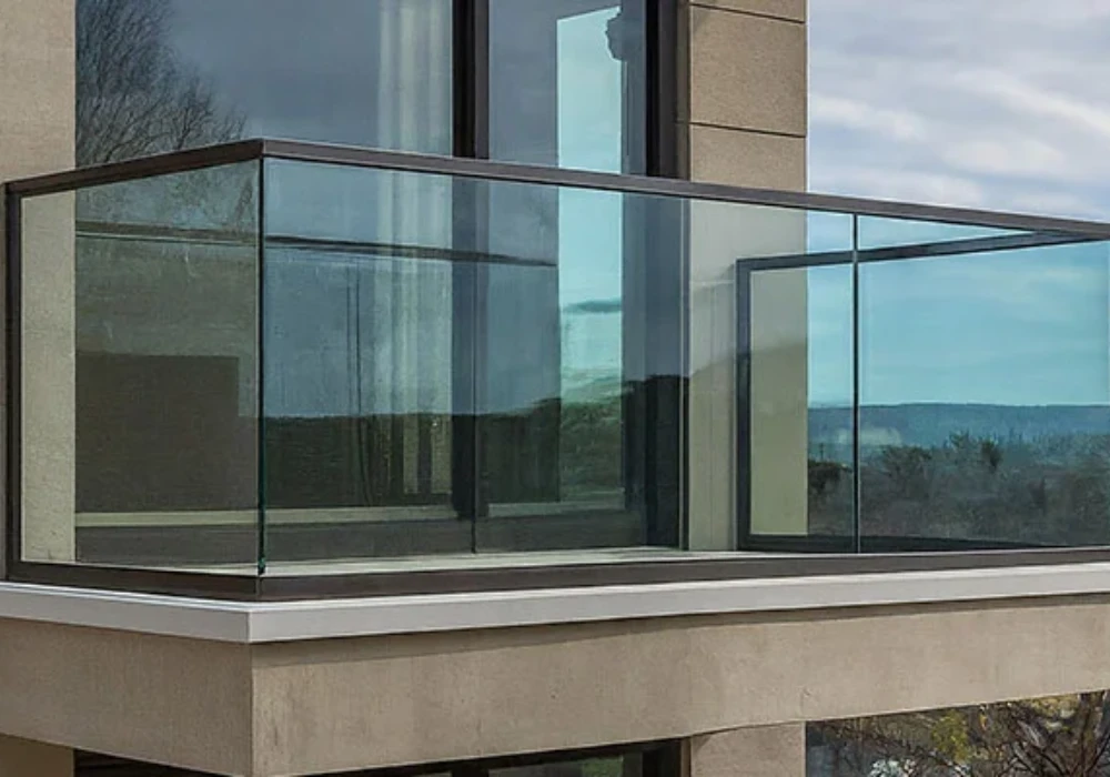 Glass Balcony Railing Ideas for Clear Modern Views