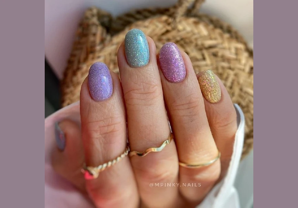 Glitter Summer Nail Art Ideas for Shiny Party Looks