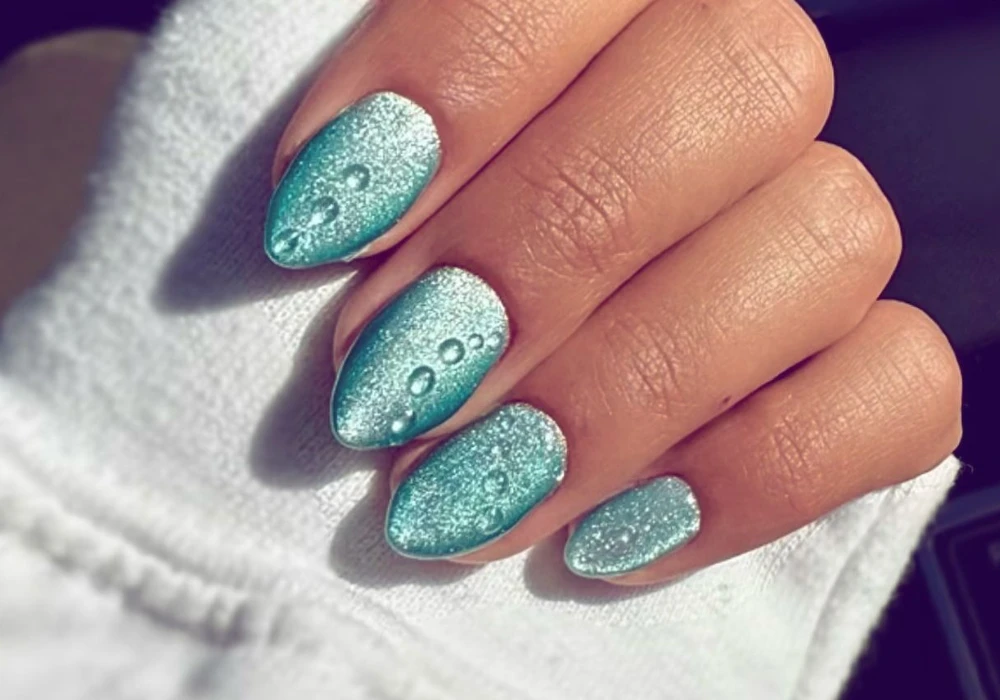 Glitter Summer Nail Design Ideas for Party Ready Look