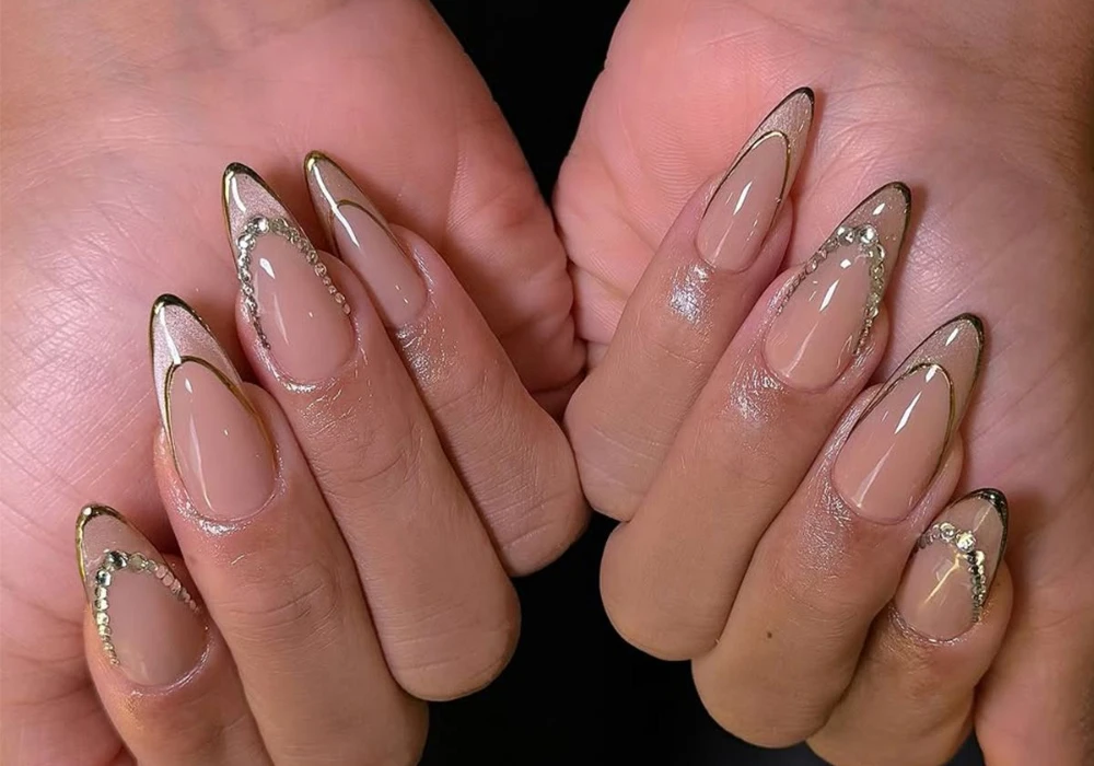 Glossy Nude Long Nails with Minimal Art