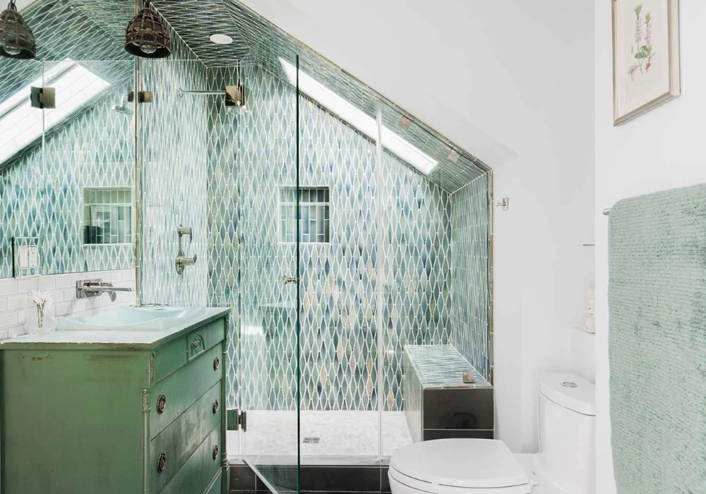 Green and White Bathroom Color for Natural Feel