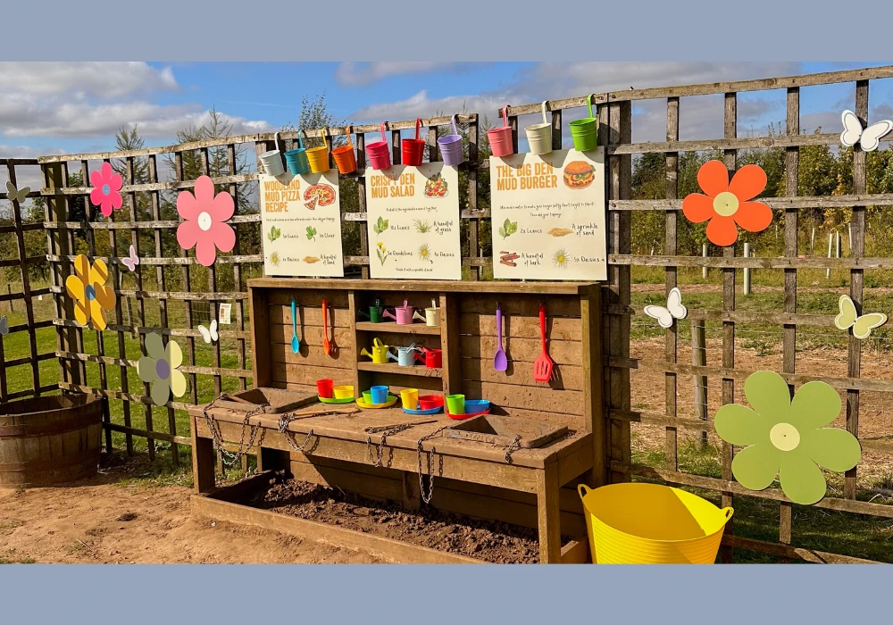 Group Play Mud Kitchen for Social Summer Activities