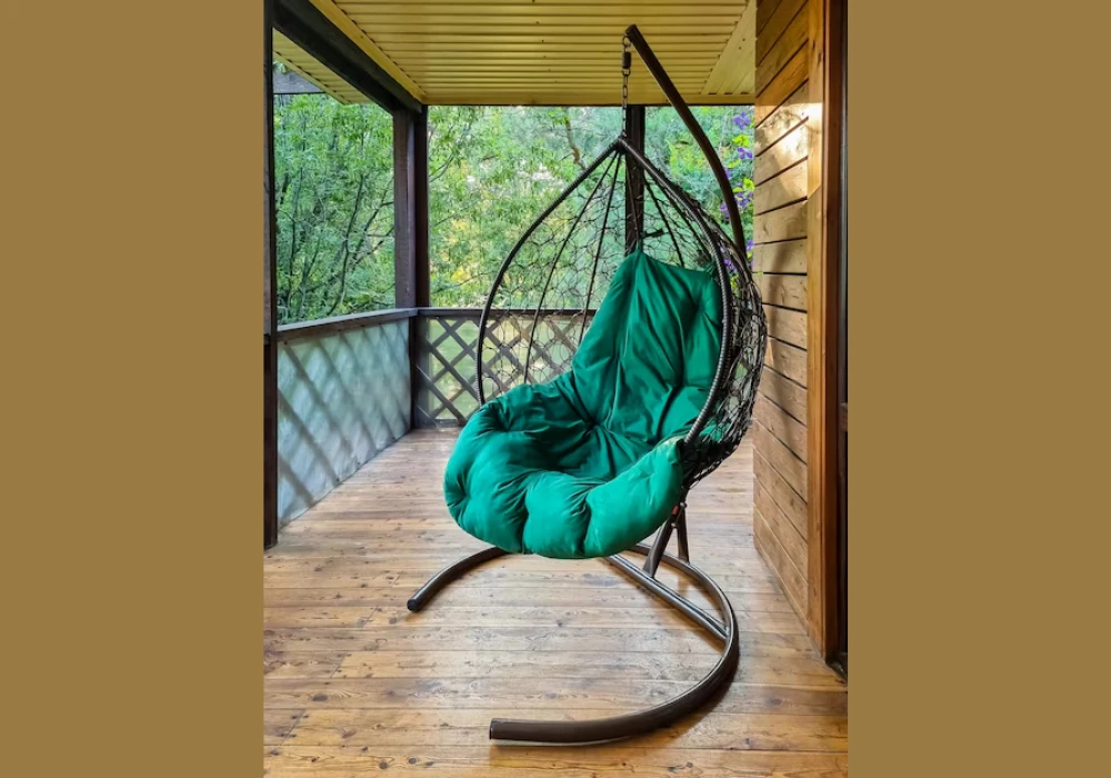 Hammock Seating for a Relaxing Feel