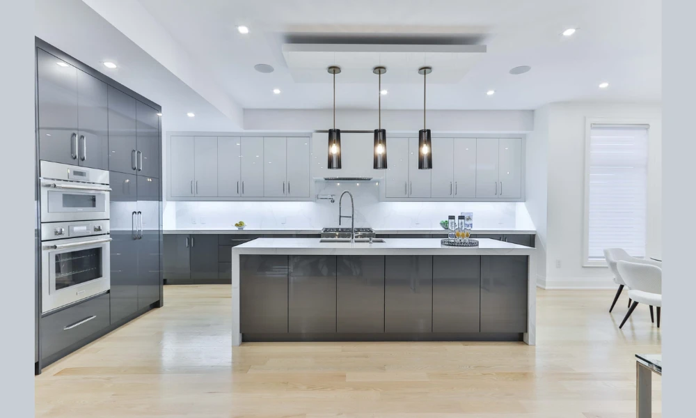 Laminate Finish Kitchen Cabinets