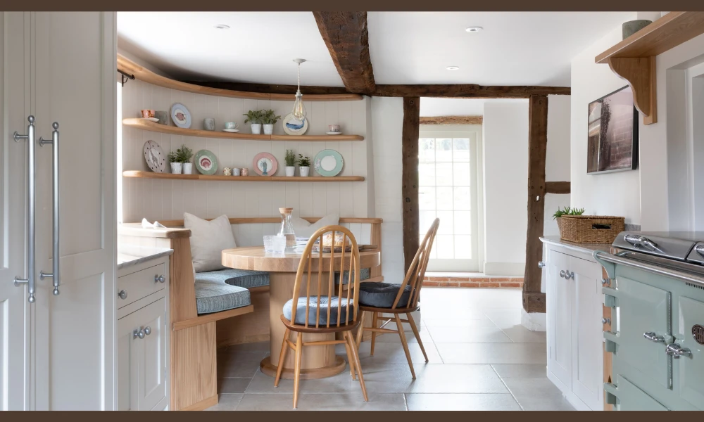 Built-In Bench Seating Ideas for a Cozy Kitchen Dining Room