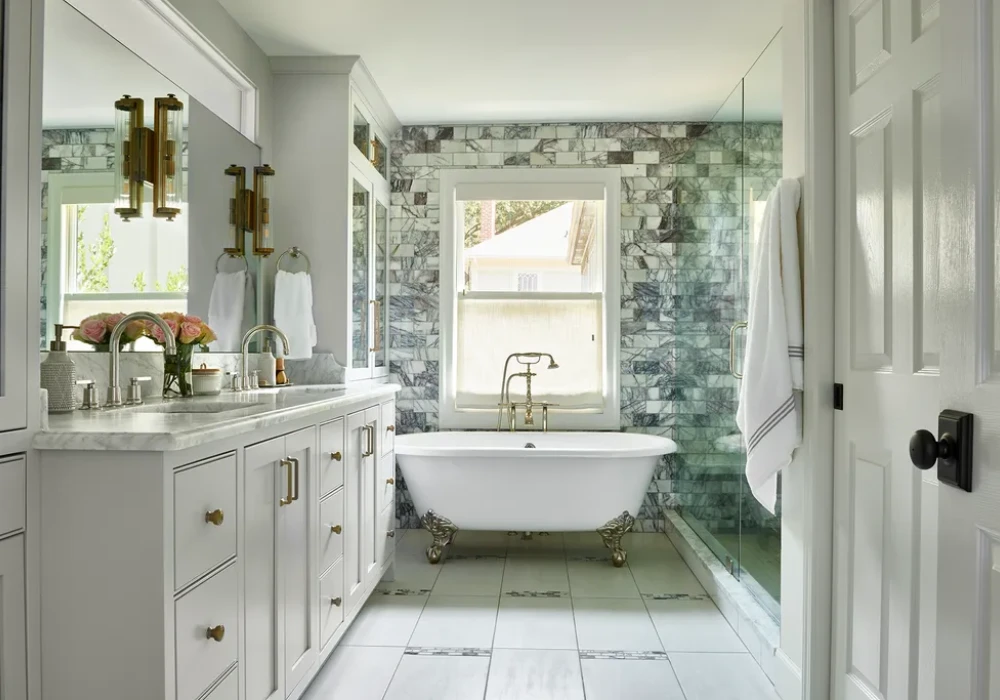 Light Color Palette Summer Bathroom Remodeling Ideas