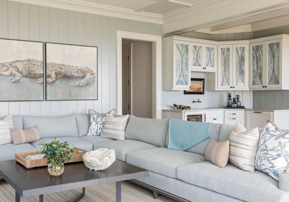 Light Color Palette Summer Home Decor Ideas for Walls and Furniture