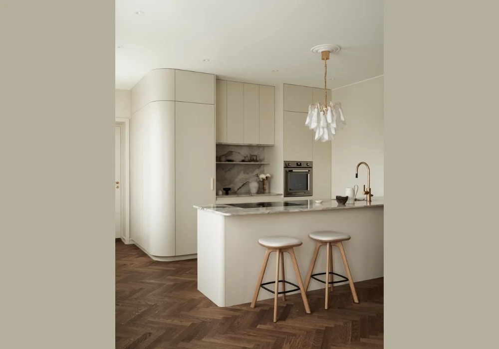 Light Color Scheme for a Cooler Feel