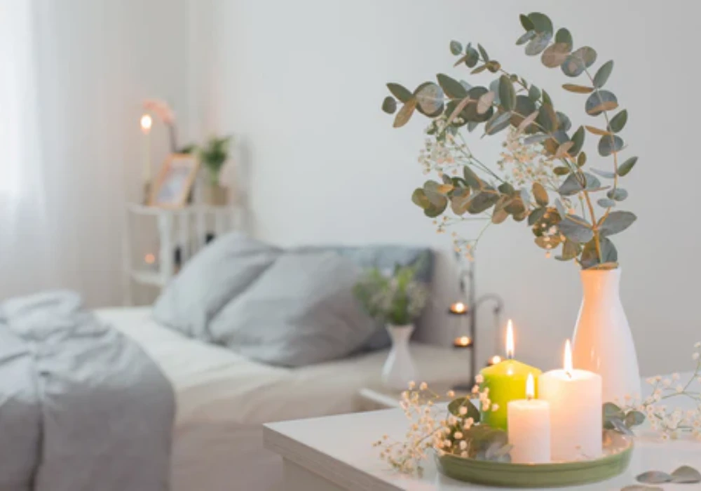 Light Scented Candles for a Refreshing Atmosphere