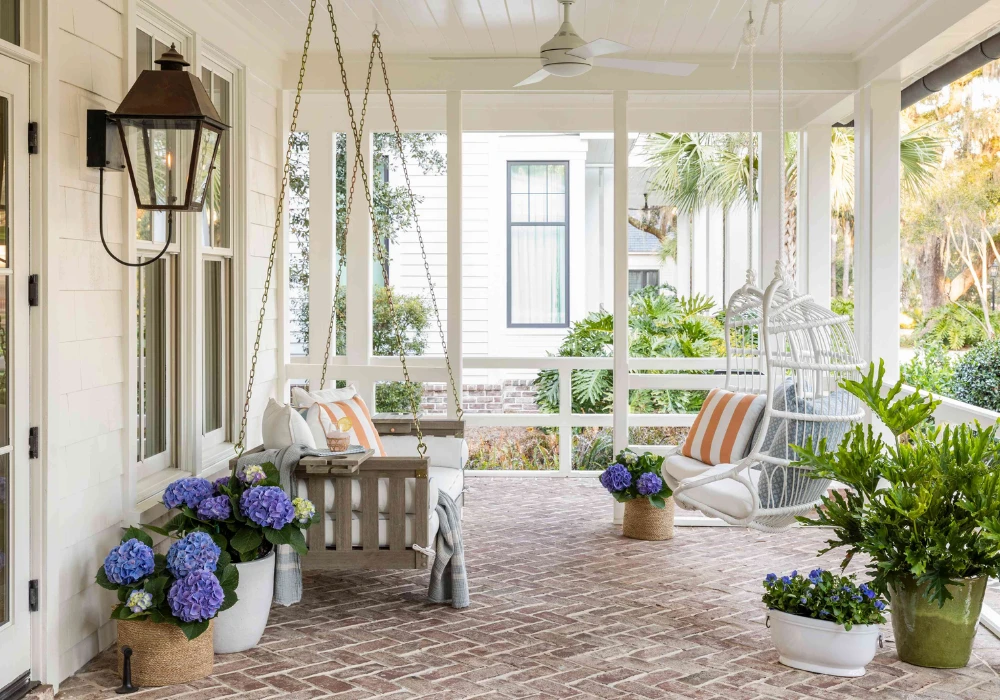 Light Seating Arrangement for Summer Porch Ideas