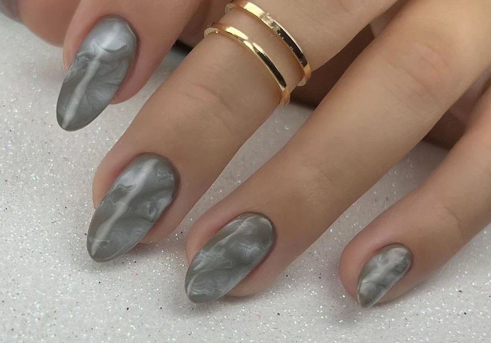 Marble Summer Vacation Nail Ideas for an Artistic Look