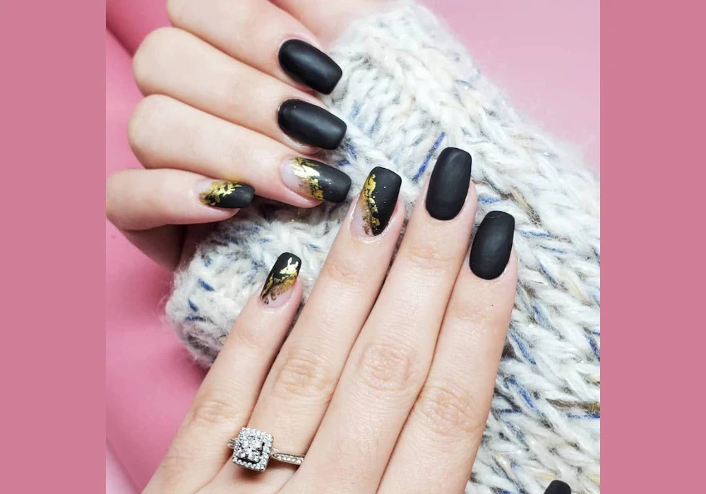 Matte Finish Summer Vacation Nail Ideas for Modern Style