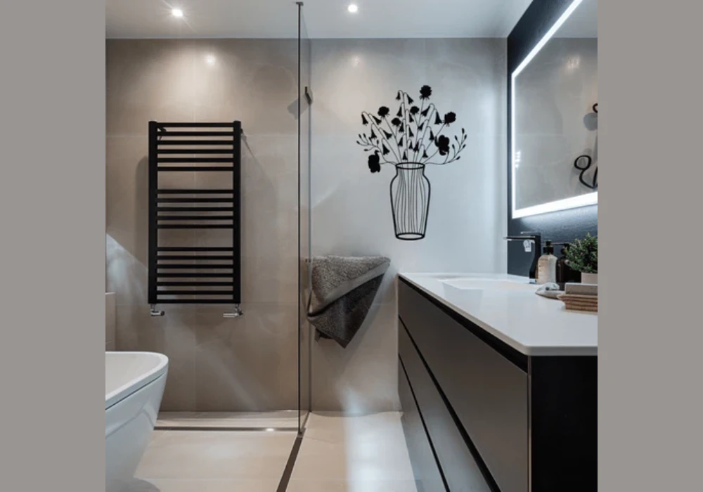 Metal Frame Wall Decor for Modern Touch