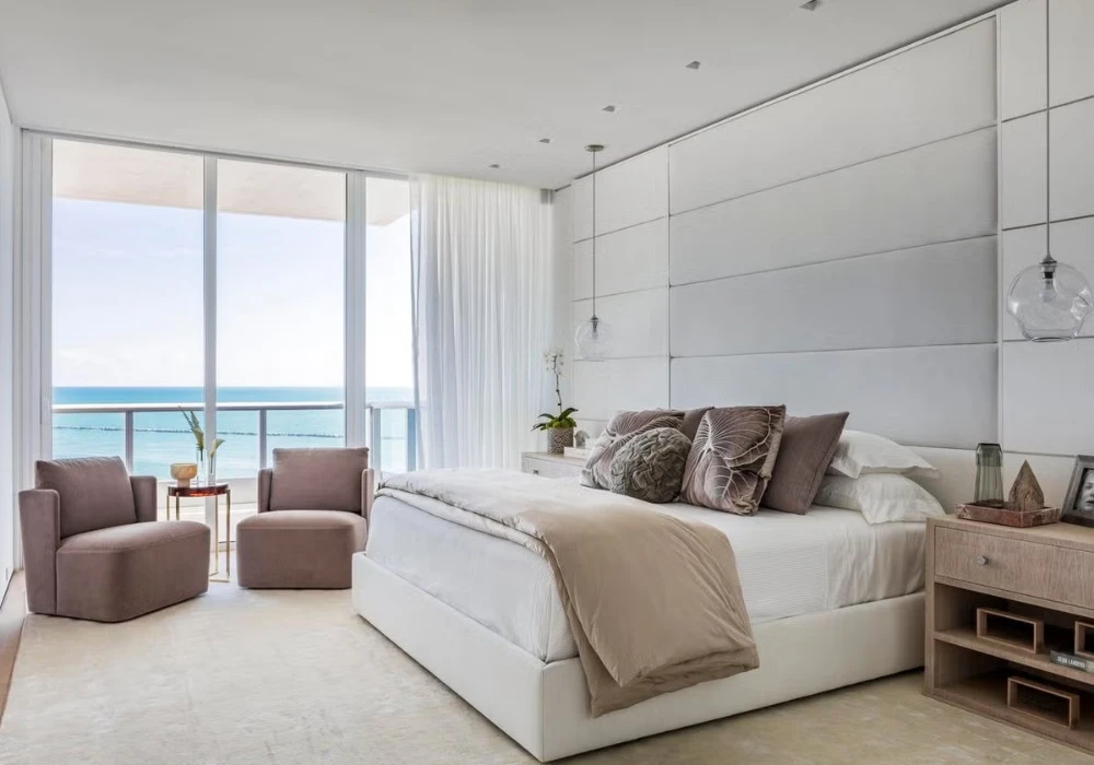 Minimal Bedroom Setup for Summer Comfort and Space