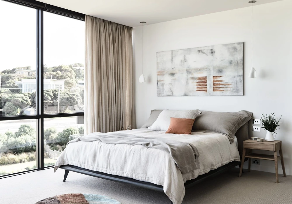 Minimal Furniture for Better Space and Airflow