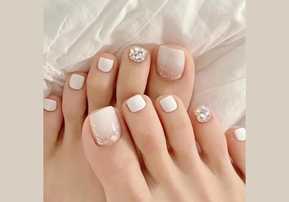 Minimal Nude Summer Toe Nail Ideas for Everyday Wear