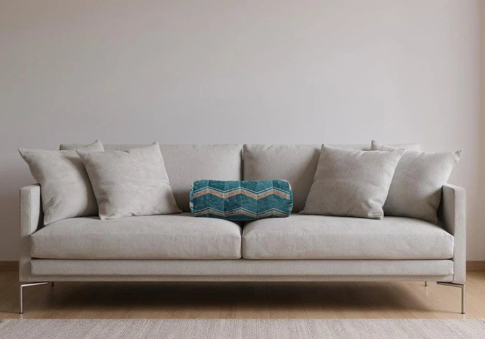 Minimal Two-Pillow Throw Pillow Combinations for Small Spaces